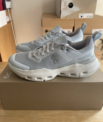 NIB ON CLOUDPULSE NEXT TRAINING SNEAKERS WOMENS In Arctic/Glacier Size 8 US