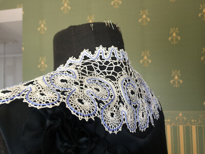 PATTERN for Large V Collar. Length 25 
