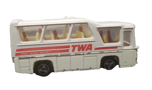 Voiture Jouet Majorette Nissan Concept 2020 - Échelle 1:64, Rouge, Boîte Non Ouverte