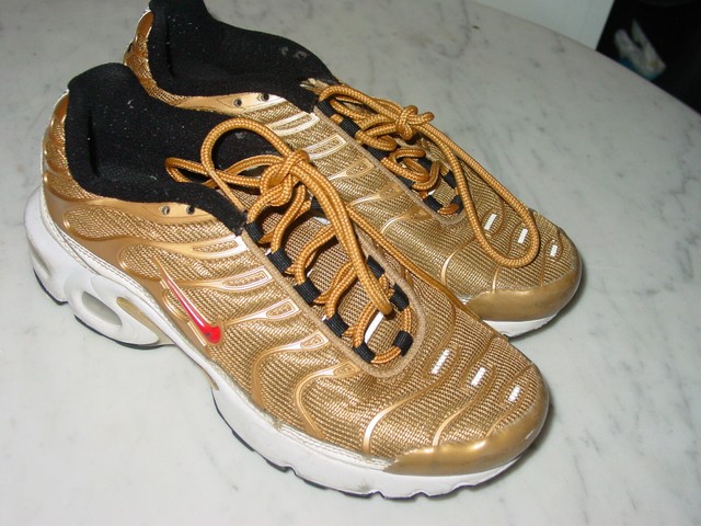 nike air max plus tn se gold