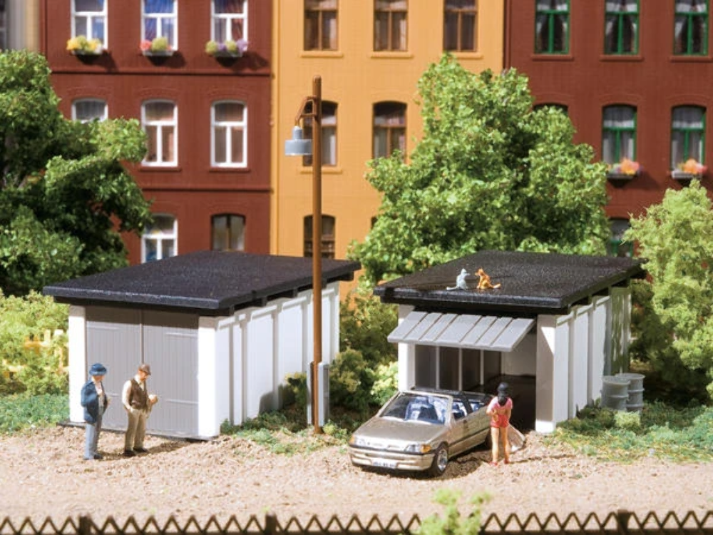 Auhagen 11420 HO/OO Gauge Garages (2) Plastic Kit