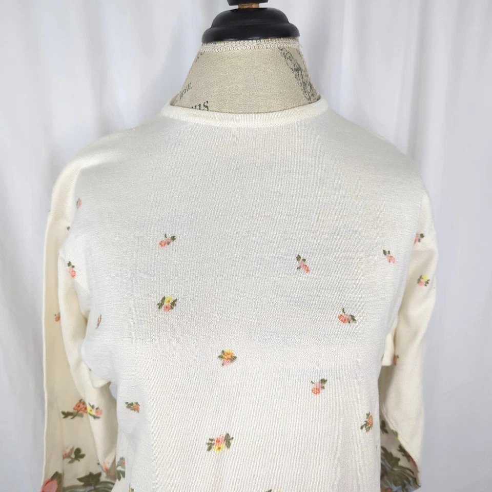 Vintage Mondi Sweater Small White Knit Floral - Image 2 of 4