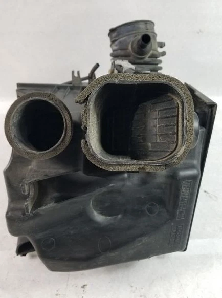 Toyota Sienna 2015-2016 conjunto de caja de limpiador de admisión de aire OEM Foto 3 de 4