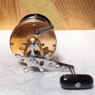Daiwa Sealine 400 Vintage Baitcasting Reel Old Model Excellent