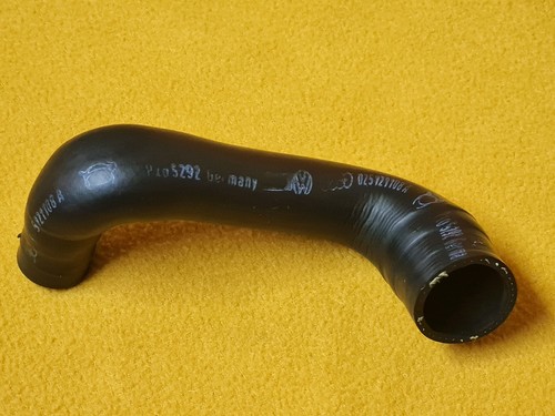 VW Bus T3 1,9 BJ 5/83-7/85 Kühlwasserschlauch vom Verteiler zur Wasserpumpe