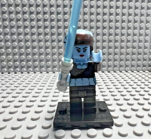 Custom Star Wars Minifigure - Aayla Secura with saber-Jedi Clone Wars - NOT LEGO