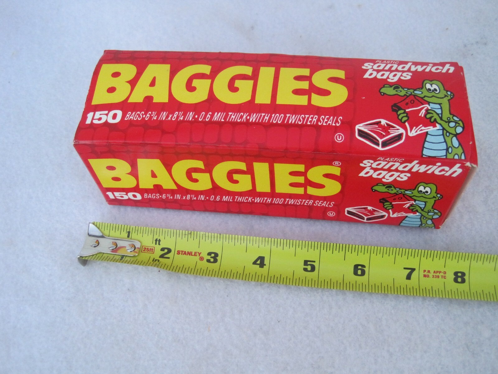 VINTAGE 1970's BAGGIES twisttie plastic Sandwich Bags with Alligator