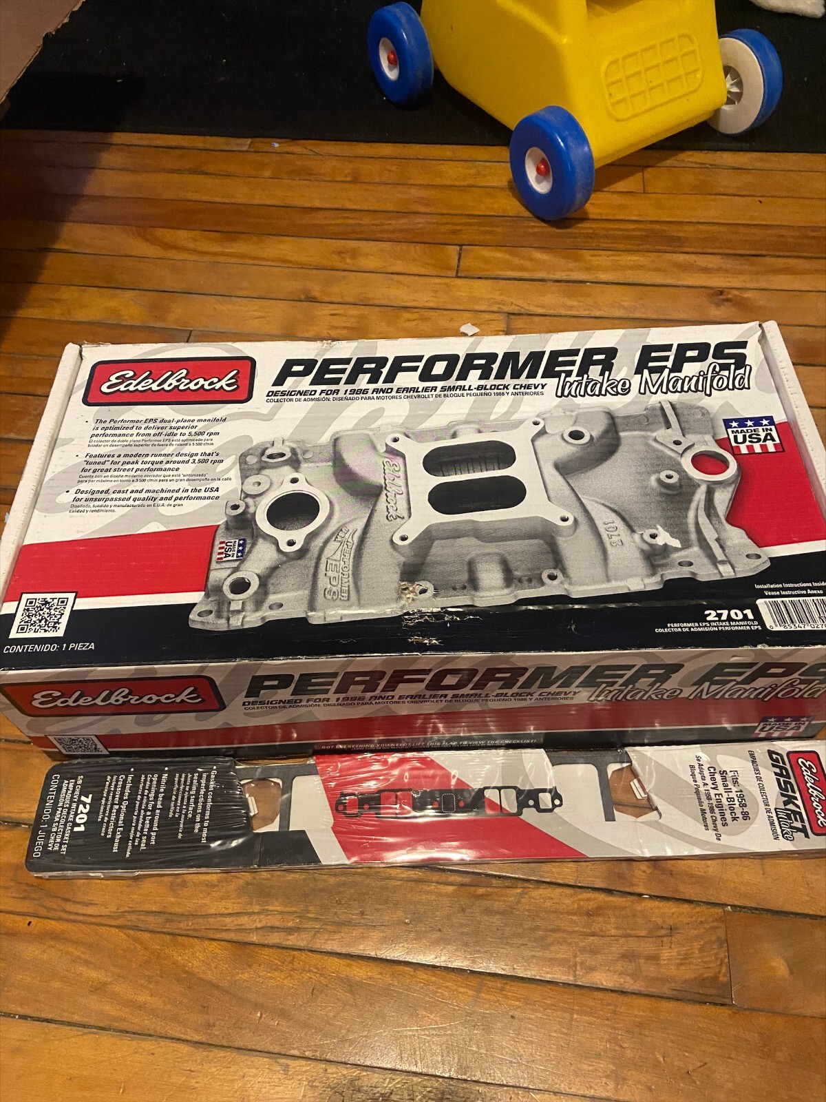 Engine Intake Manifold Edelbrock 2701 SBC 350 NIB with 7201 intake gasket eBay