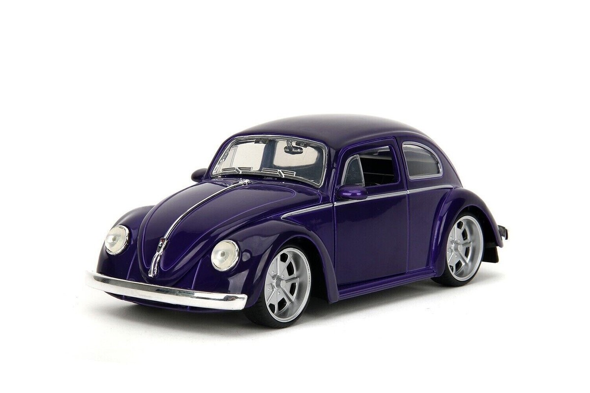 Jada 1:24 Hollywood Rides 1959 VW Beetle & Wednesday Addams Figure