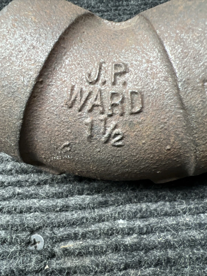 (1) JP WARD MALLEABLE IRON, 45-Degree Elbow Black 1-1/2" 300# MI - Image 3 of 3