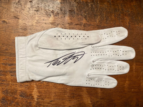 Tommy Fleetwood Signed Tournament Used Golf Glove Psa Dna Coa PGA Autographed - Picture 1 of 9