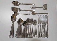 Reed & Barton Rebacraft Swagger Stainless Steel Flatware 34 Piece with Serving 