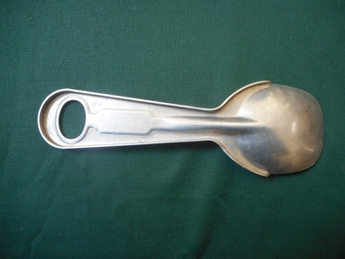 5 VINTAGE RETRO SPOONS*Sweet Collection of SPOONS* some Advertising Spoons Misc. - Picture 5 of 21