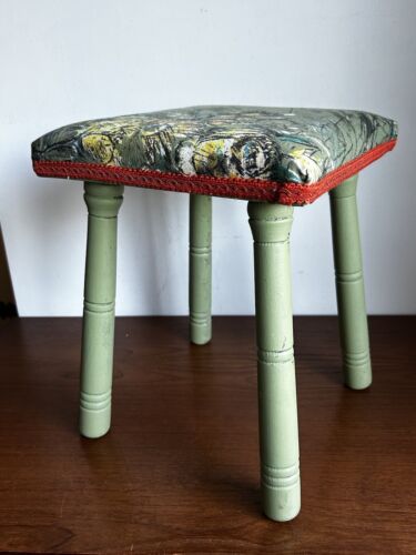 Vintage Painted Wooden Green Stool Upholstered Farmhouse In Printed 60s fabric - Picture 14 of 14