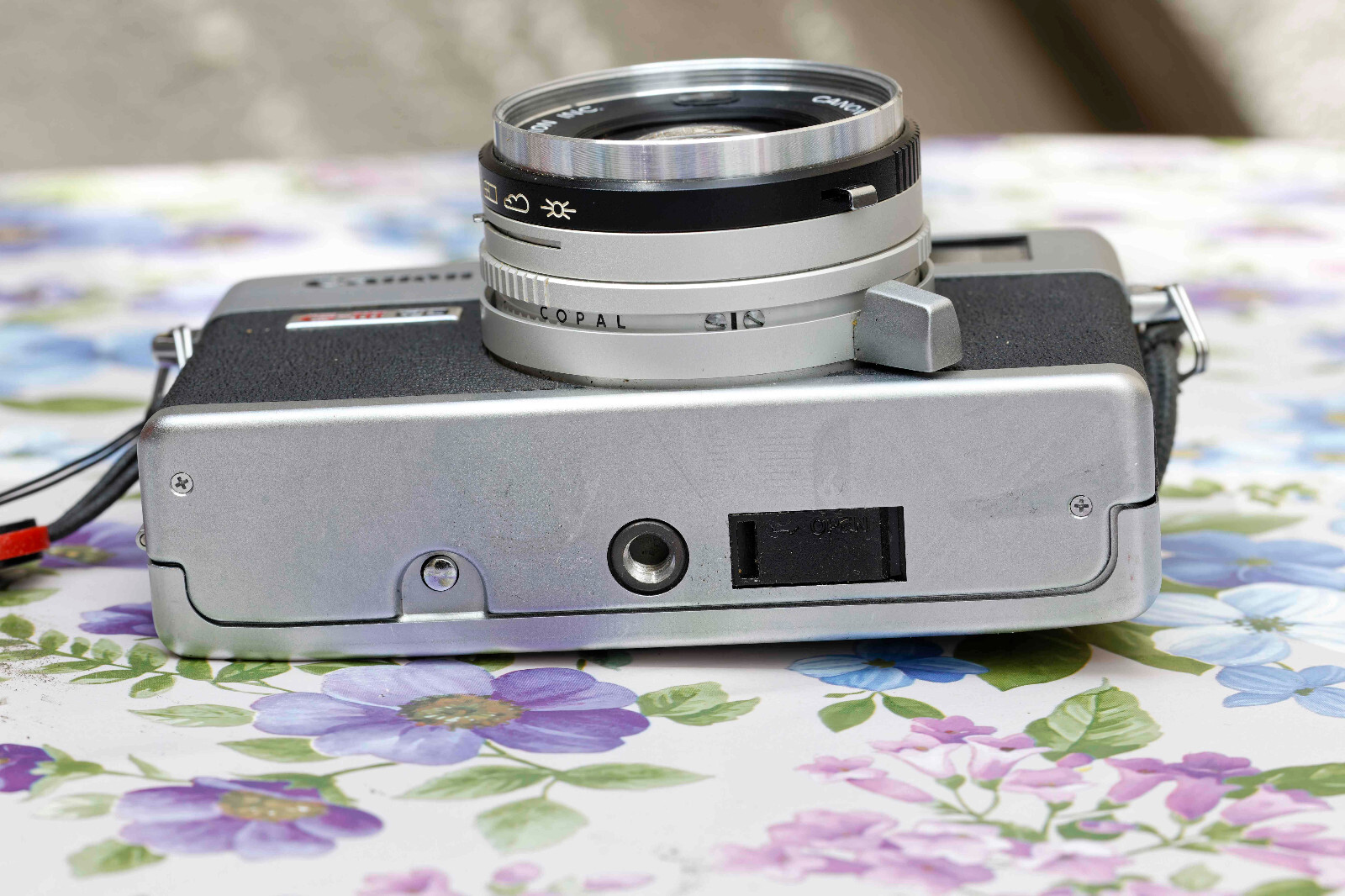 Canon QL17 GIII plus adapter from 48 to 49 and hood eBay