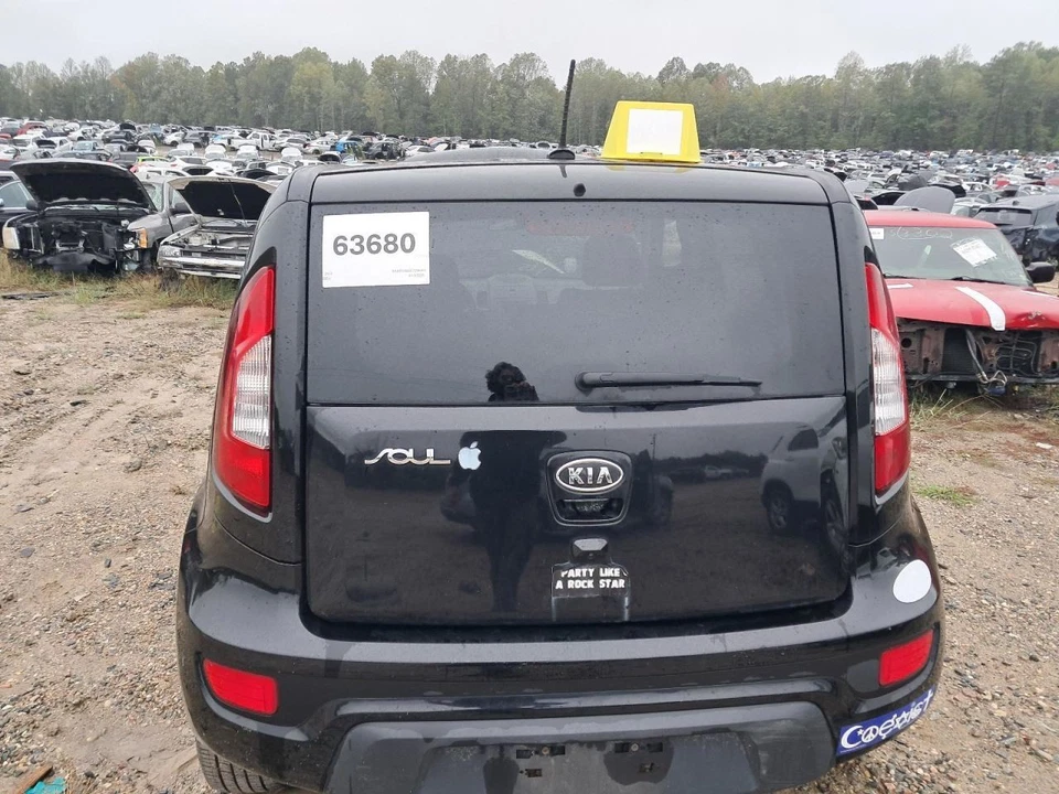 2012 KIA SOUL Trunk Hatch Tailgate Black Privacy Tint Used Local Pick Up Only - Image 2 of 3