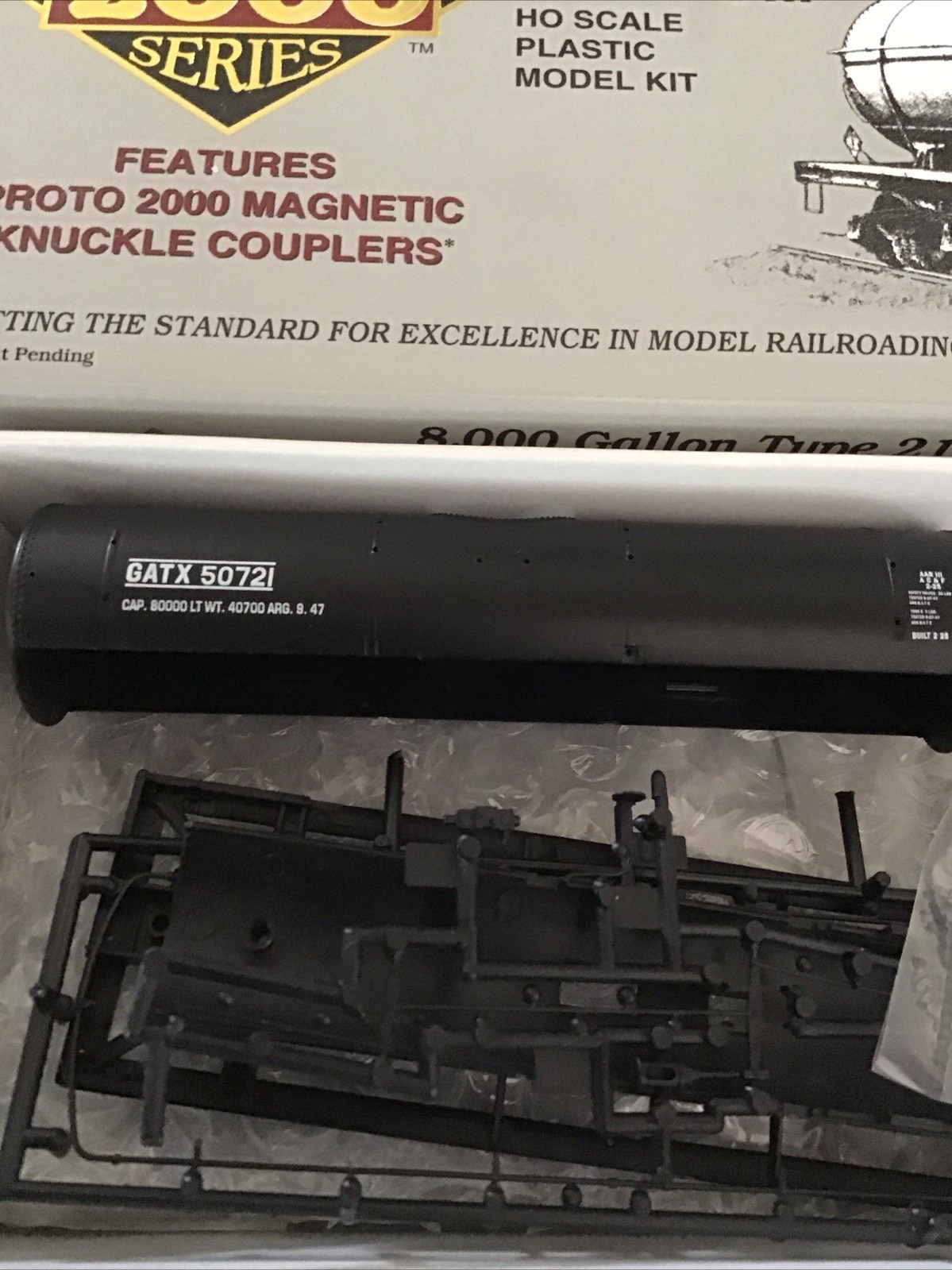 Life-Like HO Scale Proto 2000 Series 21759 8K Gallon Tank Car: GATX #50721 D-2