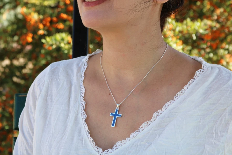 Collar colgante hecho a mano con cruz de lapislázuli azul marino de plata de ley cadena de 20' Foto 4 de 4