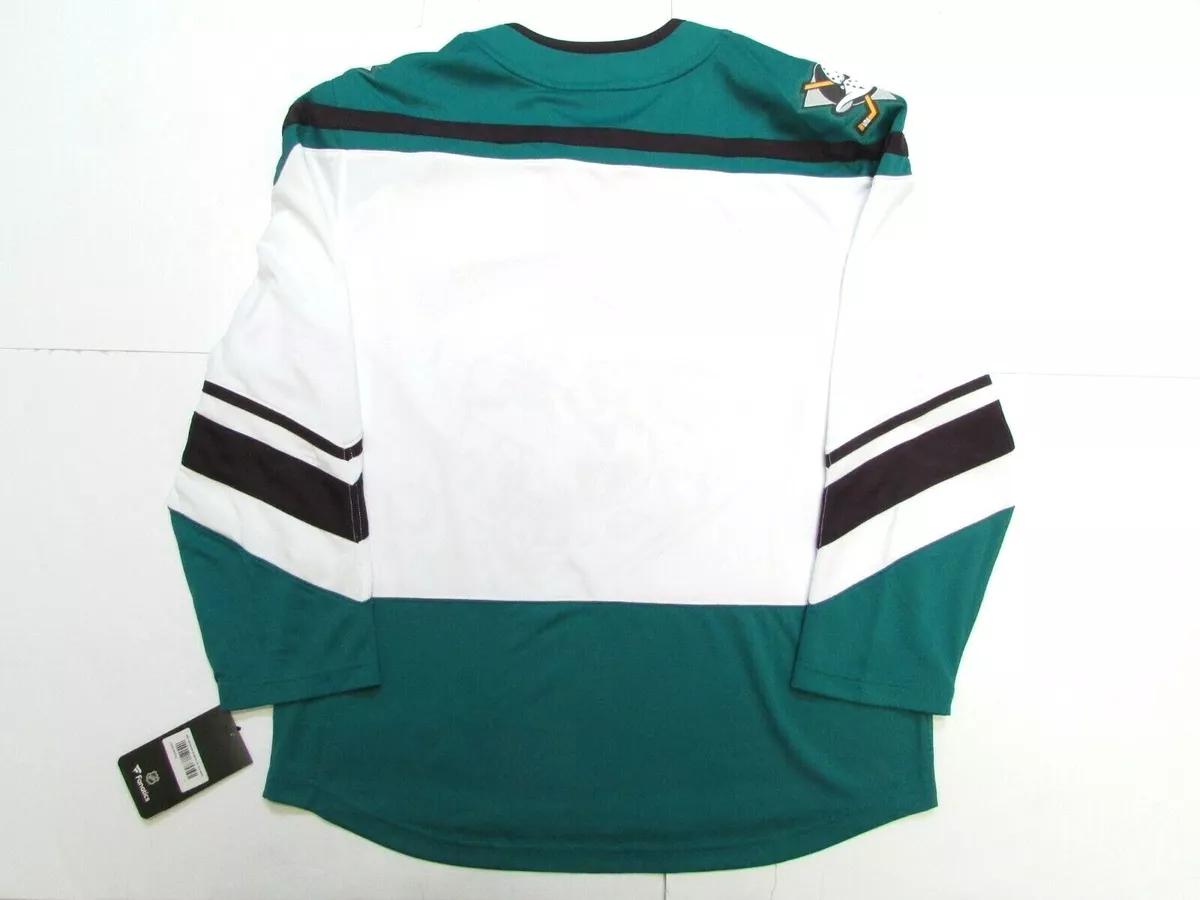 Ducks Reverse Retro 3.0 Concept : r/AnaheimDucks