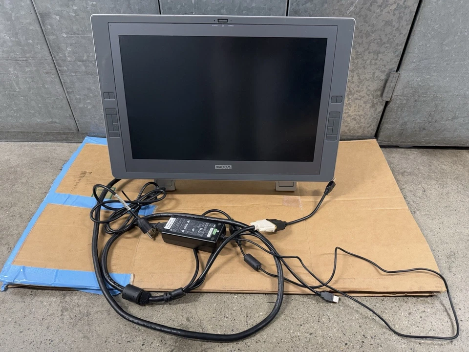 WACOM CINTIQ TABLET 20WSX with stand. DTZ-2000W/G - Image 2 of 4