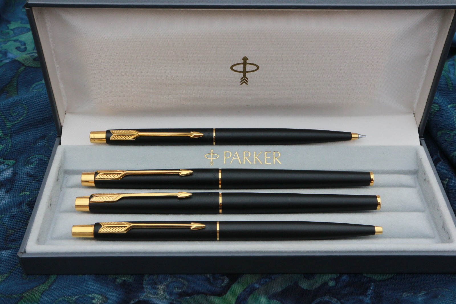 Parker Classic Fountain Pen , BP, RB & Pencil Set. Matte Black. Excellent.