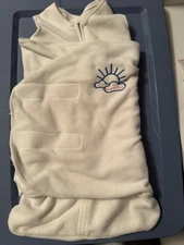 American Dawn Sleep Sack Swaddle Size NB 0-3 M White Fleece W/Sun Rays