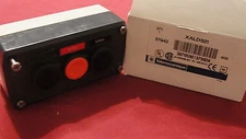 Telemecanique XALD321 Control Station, Pushbutton Enclosure DOWN/STOP/UP 10AMP 