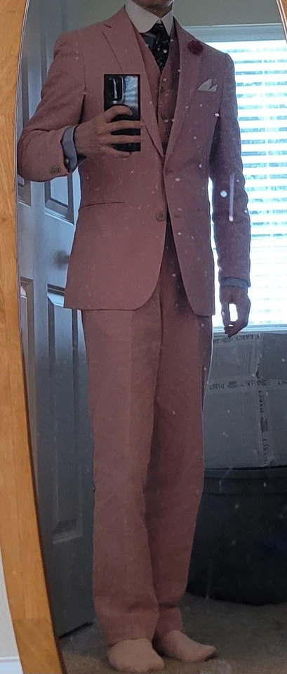 38r 32x30 Joseph Abboud Men's 3-piece Raspberry Pink Suit - Image 2 of 4