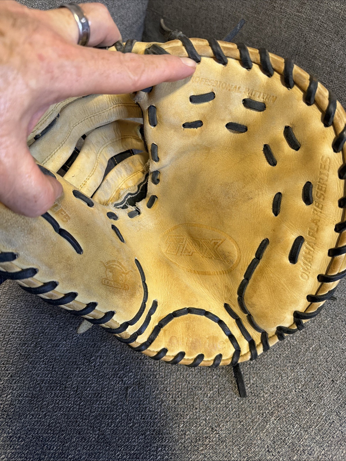 Louisville Slugger TPX Omaha Flare Series: OFLCM Catcher