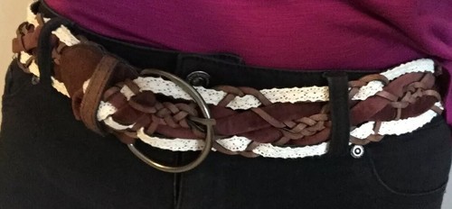 New Womens Southern Charm Antique Lace Maroon Velvet Brown Belt Sz 9 Or Medium - Picture 6 of 8