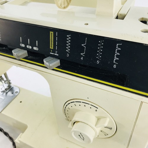 Vintage SINGER Heavy Duty Sewing Machine Model 6212C w/ Foot Pedal