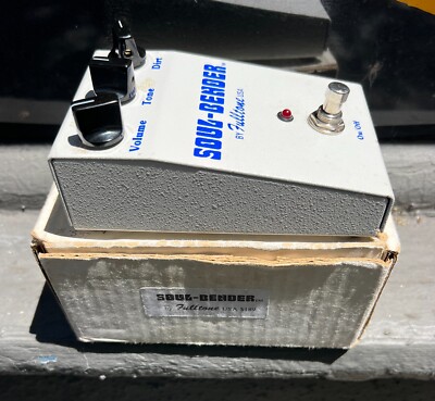 2002 Fulltone Soul-Bender Fuzz Pedal Three NKT275 Transistors