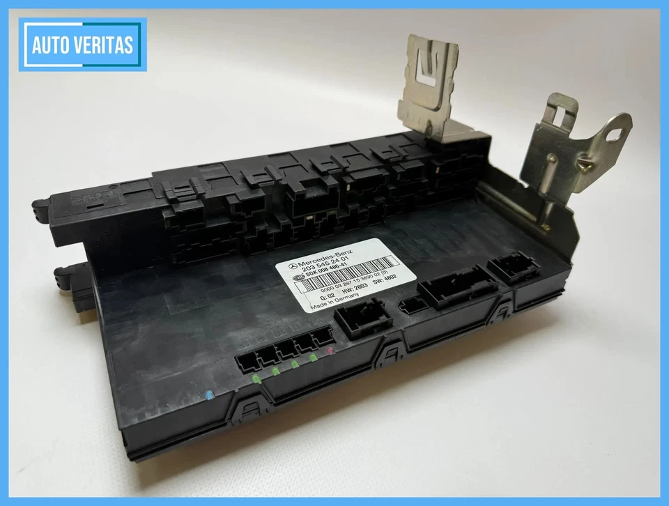 Original Mercedes-Benz C-Class W203 fuse box SAM module A2035452401 - Image 3 of 4