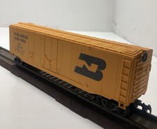BACHMANN HO SCALE BURLINGTON NORTHERN 50 FT BOX CAR B N 26534 YELLOW