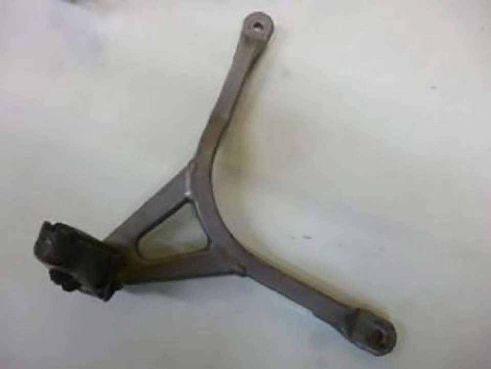 Platine de repose pied passager droit origine pour Moto Derbi 50 Senda 1996 à - Photo 1/1