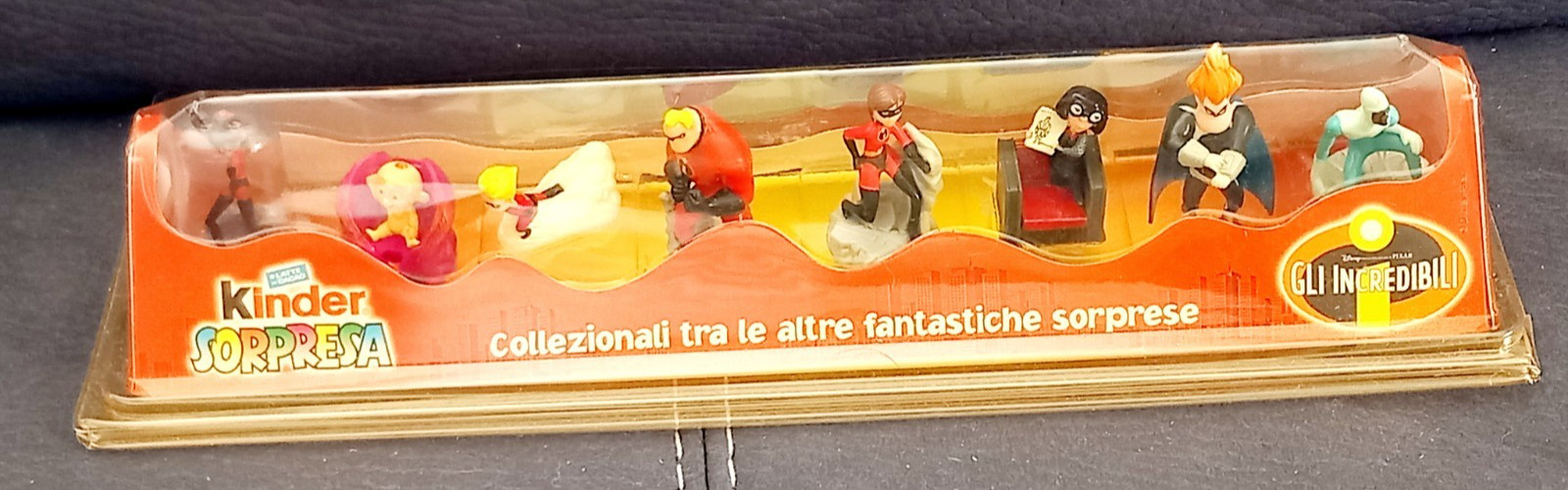 SORPRESINE KINDER FERRERO GADGET DIORAMA SERIE GLI INCREDIBILI ESPOSITORE RAR
