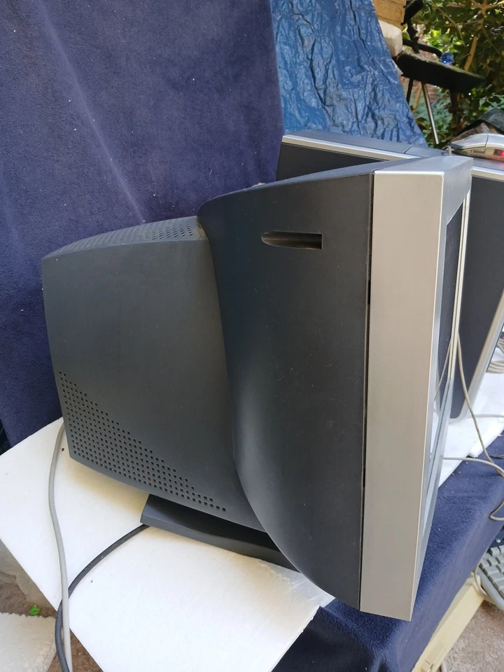 KDS XF-7s Xflat 786N Korea Data Systems CRT Retro Gaming 15" Monitor. - Image 4 of 4