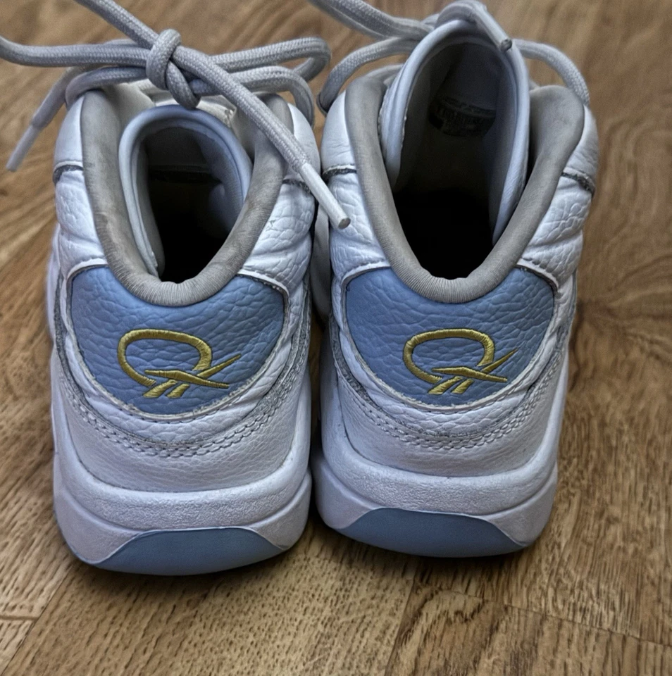 Reebok Allen Iverson Question Mid White & Baby Blue Boys Kids shoes. Size 1Y GUC - Image 3 of 4