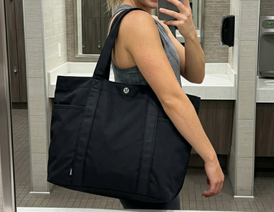 Lululemon 20L Black Tote Bag Multi Pocket Gym Work Travel Everyday NWT | eBay Lululemon 20L Black Tote Bag Multi Pocket Gym Work Travel Everyday NWT | eBay
