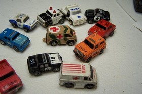 LOT OR 13 13 VINTAGE  MICRO MACHINES POLICE FIRE RESCUE NICE