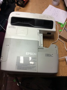 EB-440W-EPSON-WXGA-2200-LUMENS-ULTRA-SHORT-THROW-PROJECTOR-USM209-91377