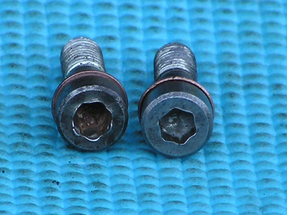 Tornillos de casquillo de horquilla delantera Honda CB500 CB750 CB360 CB450 VF1100 CB900 CB550 8x27 mm Foto 4 de 4