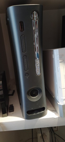 CONSOLA XBOX 360 - MICROSOFT - disco duro 250GB (FUNCIONA, PERO BANDEJA NO ABRE)