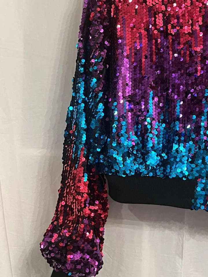 Jaqueta Forever 21, com capuz e lantejoulas com zíper forrada tamanho OX véspera de Ano Novo. - Imagem 4 de 4