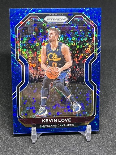 2020-21 Panini Prizm Fast Break Kevin Love #242 Discoteca Blu/175 Color Match
