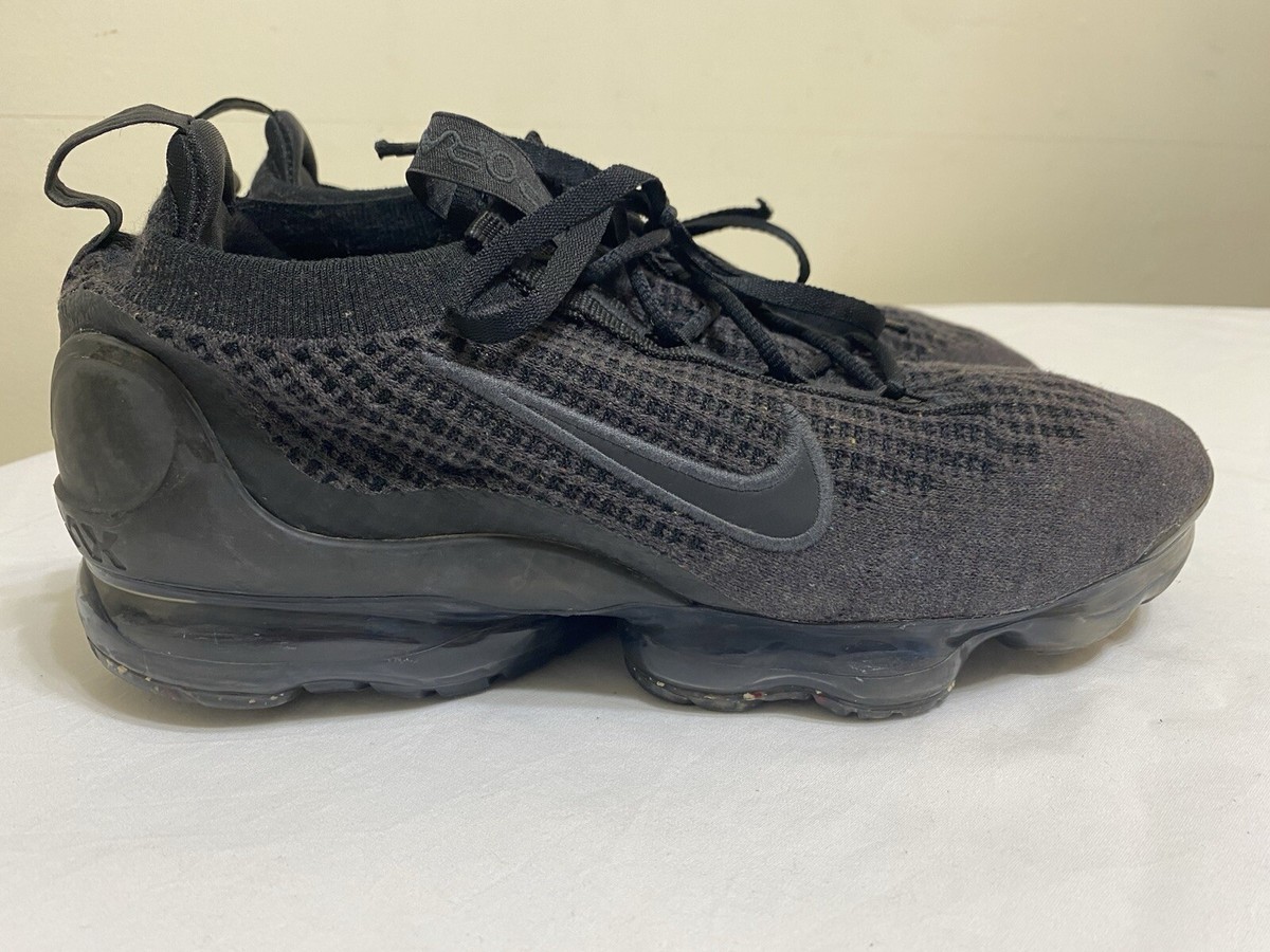 Nike Air VaporMax 2021  Flyknit Running Sneakers Men\'s Size 8.5 DH4084-001 Black Nike Air Vapormax 2021 Flyknit Triple Black Running Shoe  main image 4