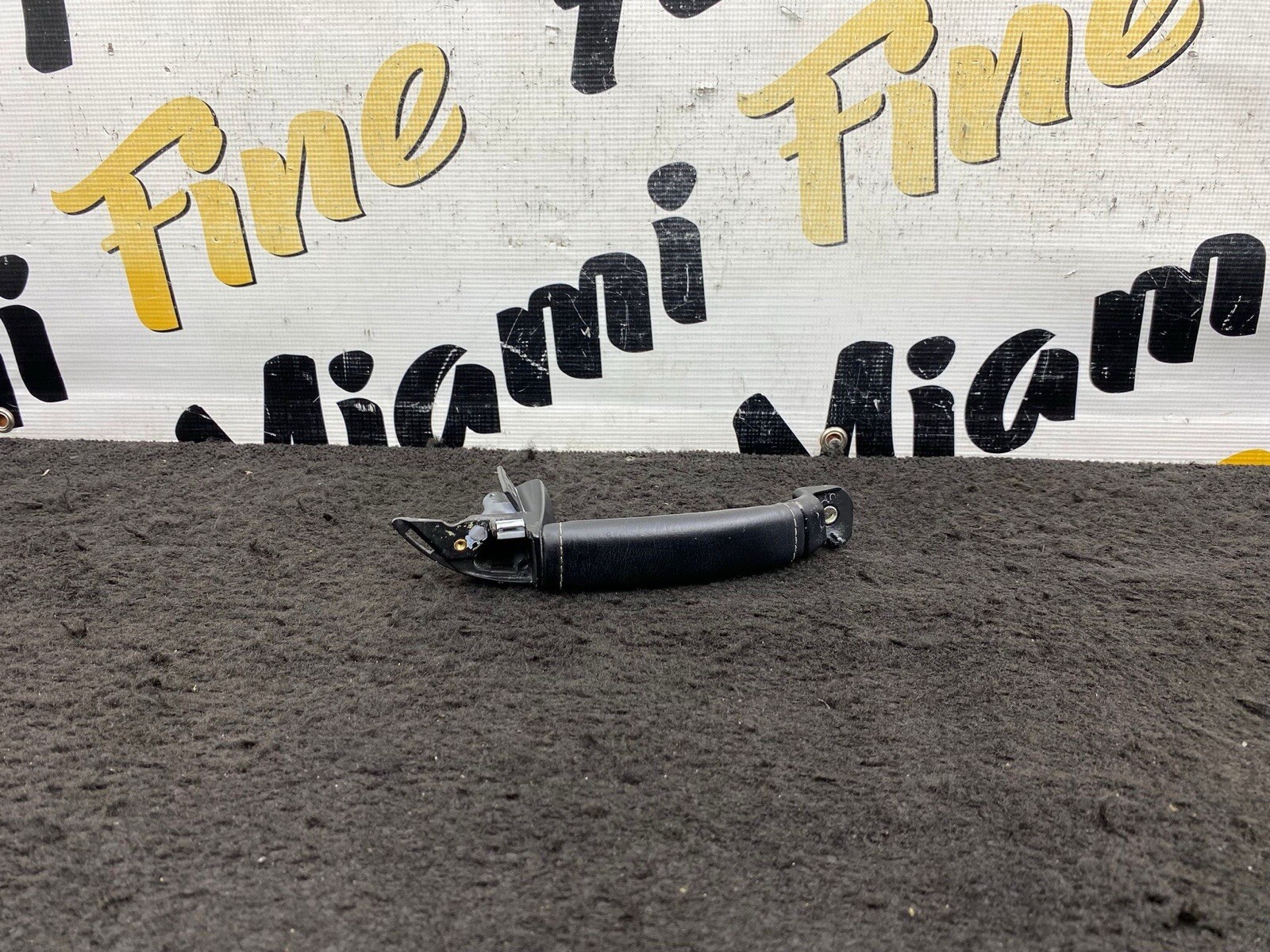 2015 Maserati GranTurismo MC Left Driver Side Interior Door Grab Handle OEM