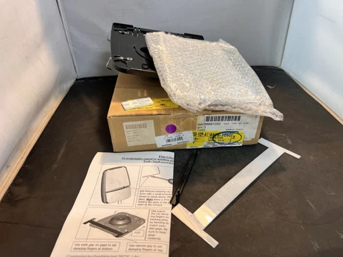 GM Upper Door Mirror Glass 88981050