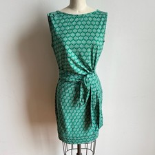 DIANE VON FURSTENBERG Della Green Knee-length Dress- Size 6- Excellent Condition