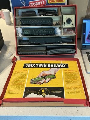 Vintage Trix Twin Railway Elektrozug Set 9/331 in original roter Box